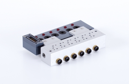 Terminal 3 pos., connector left, port 2: 4mm p.i.f. for M(O)D 3__ 304 T